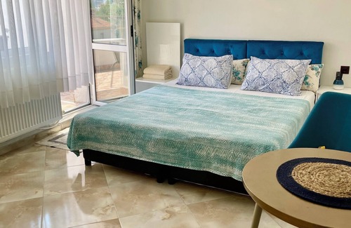 Burgas Bed & Breakfast | Bright Studio with balcony, Free Wi-Fi.