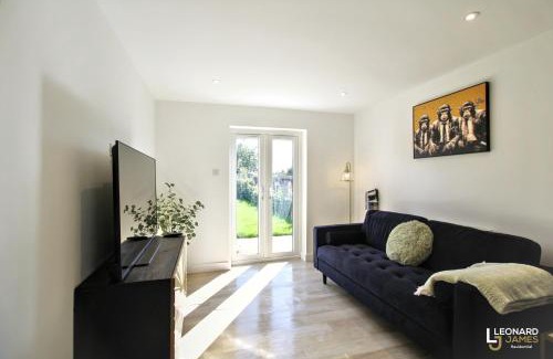 Attleborough House | Bright & Stylish Bungalow Retreat in Attleborough