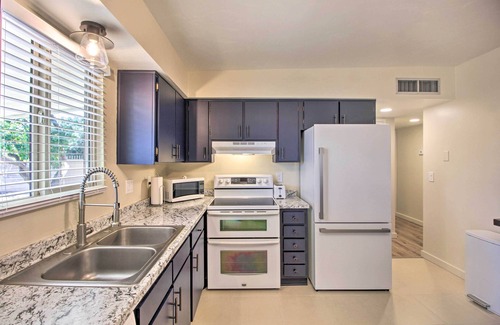 Tucson House | Bright & Sunny Tucson Hideaway w/Backyard!