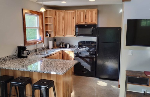 Rensselaer Cabin | Brightstone Lake Cabin 1