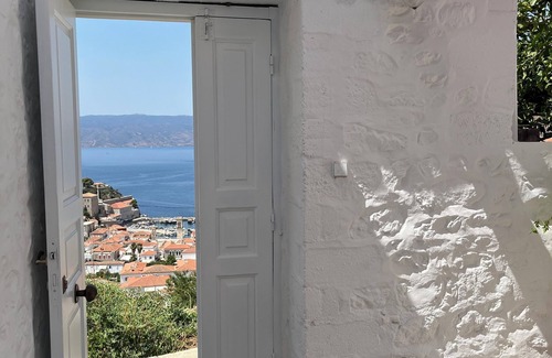 Hydra Apartment | Brigitte house. nice studio with beautiful view small courtyard inside