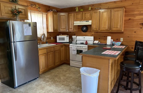 Sevierville Cabin | Bring the boat! 2 bedroom cabin on Flat Creek on Douglas Lake with lake access