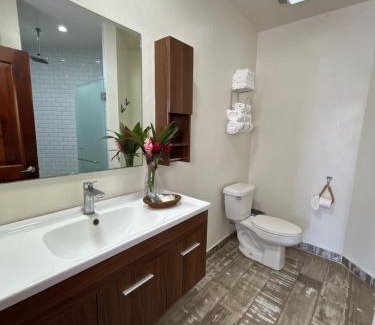 Antoneys Cay Hotel | Brisas Del Mar Beach + Dive Resort