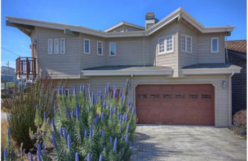 Park Hill House | Bristol By the Sea