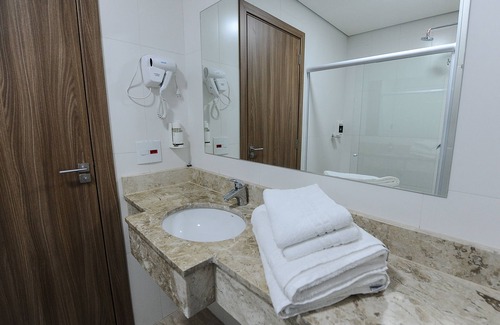 Rio Claro Hotel | Bristol Infinity