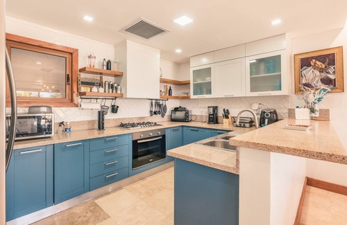 Puerto Bahia Villa | Brkfst included+private pool at Puerto Bahia B4