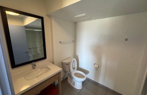 Sumter Hotel | Broad St Inn Renovated Rooms