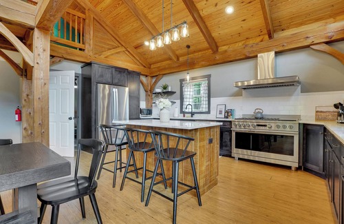 Robertsdale House | Broad Top Cabin | Pond + Putting Green