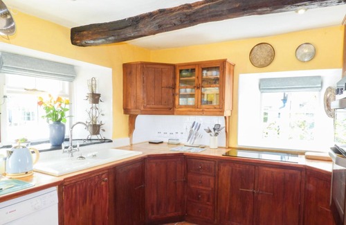 Fourstones Near Bentham Cottage | BROOKSIDE, pet friendly, character holiday cottage in Clapham