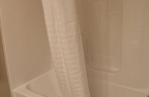 Emmetsburg Hotel | Brookstone Lodge & Suites