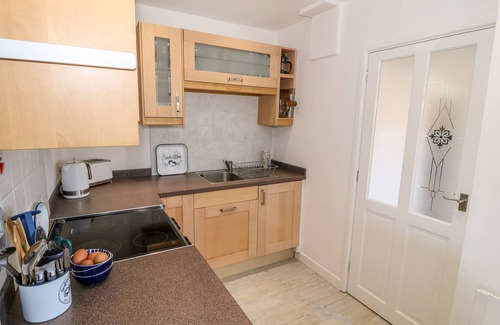 Rhydwyn Cottage | BRYN MÔR, pet friendly, luxury holiday cottage in Church Bay