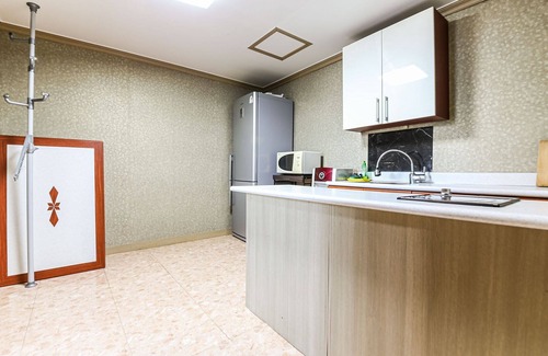 Chungmak-tong Hotel | Buan Gyeokpo Chaeseok Resotel Oakville