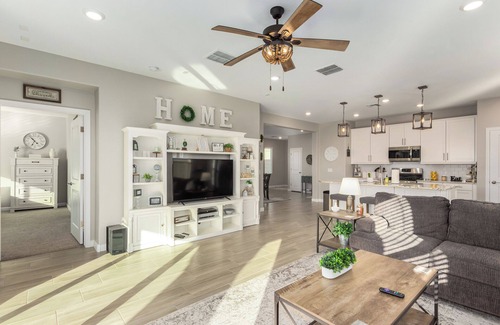 Buckeye House | Buckeye Paradise- Pool & Pet Friendly