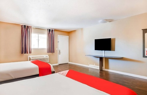 Elk City House | Budget-Friendly Accommodation! FREE Parking, Near National Route 66 Museum