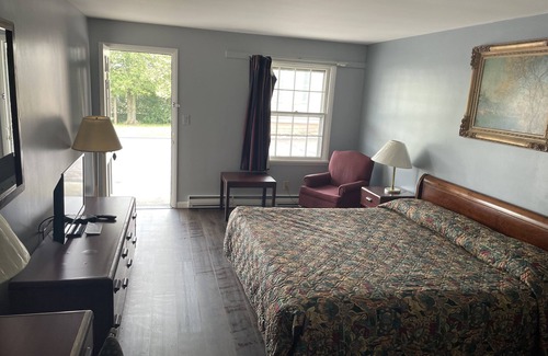 Gettysburg Hotel | Budget Host Three Crowns Motor Lodge