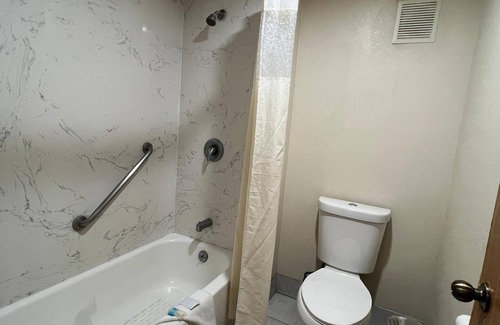 Corcoran Hotel | Budget Inn Corcoran Near Tulare CA 43