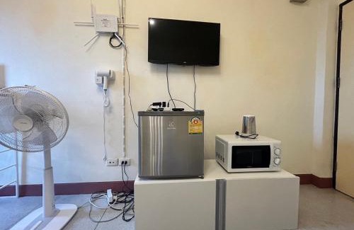 Racha Thewa Hotel | Budget room Suvarnabhumi Airport ห้องราคาประหยัด สนามบินสุวรรณภูมิ