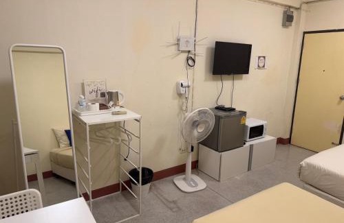 Racha Thewa Hotel | Budget room Suvarnabhumi Airport ห้องราคาประหยัด สนามบินสุวรรณภูมิ