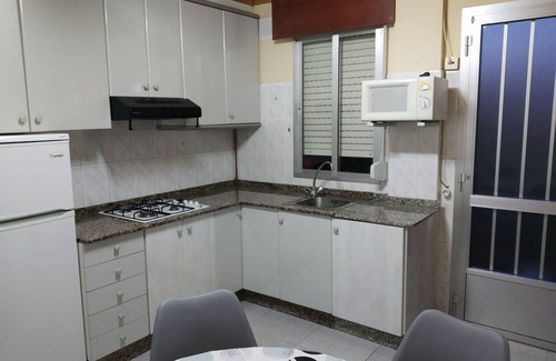 Bueu Apartment | Bueu: apartment/flat - 3 rooms - 2/4 personsHouse with garden