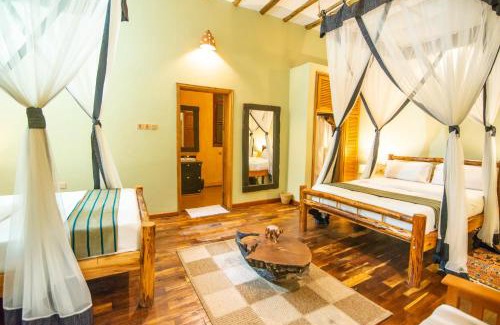 Kasese Resort | Buffalo Safari Lodge