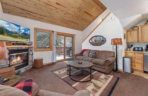 Fall River Estates Apartment | Bugle Pointe A10 by Estes Park Condos