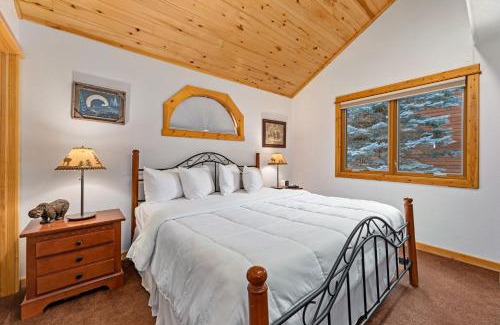 Fall River Estates Apartment | Bugle Pointe A10 by Estes Park Condos