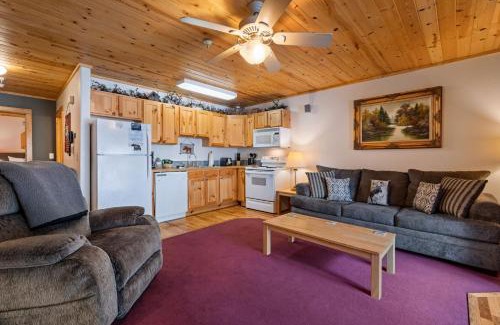Fall River Estates Apartment | Bugle Pointe B10 by Estes Park Condos