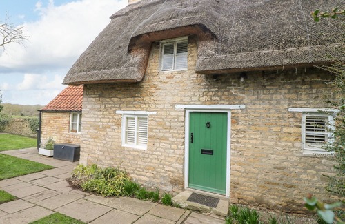 Barrowden Cottage | BUMBLE BEE, pet friendly, character holiday cottage in Barrowden