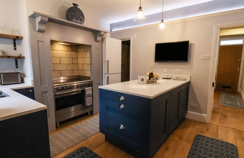 Beverley Cottage | Bumblebee Cottage