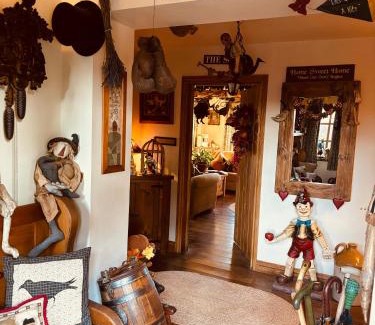 Gresford Bed & Breakfast | Bumbleberry Cottage