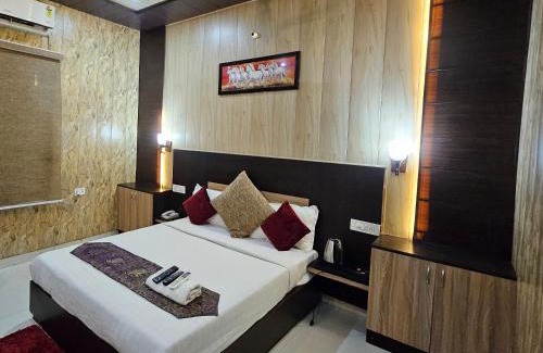 Nivari Hotel | Bundeli Farm Resort & Banquet Orchha