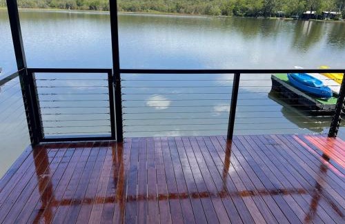 Lake Bennett House | Bungalow 32 at Lake Bennett