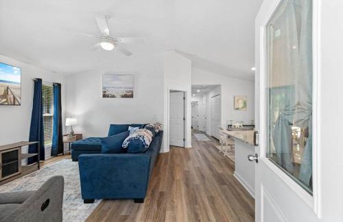 Georgetown House | Bungalow at the Bay 3 Bedroom Vacation Home