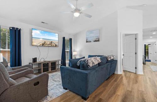 Georgetown House | Bungalow at the Bay 3 Bedroom Vacation Home