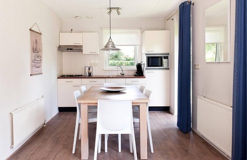 Eernewoude House | Bungalow near Alde Feanen UNESCO Site