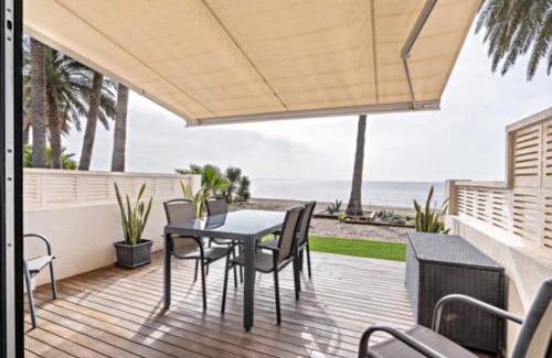 Roquetas de Mar Villa | BUNGALOW PIE DE PLAYA B30