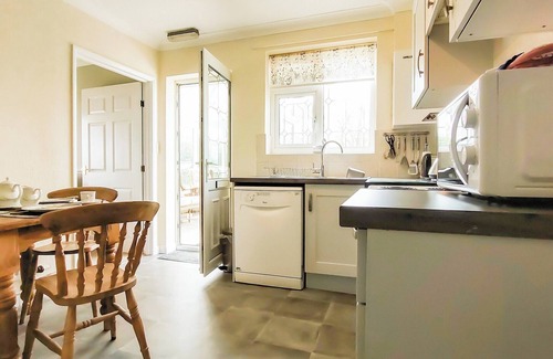 Alford House | Bungalow with one double with one single.