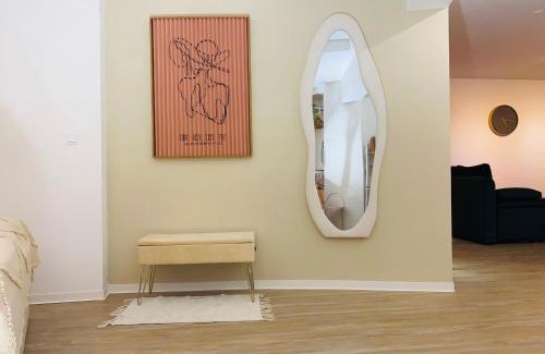 Altendorf Apartment | Bunker Studio Zentral Messe Business Streaming