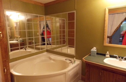 Lafitte House | Bunkhouse 3 (3 Bedrooms - 2 Bathrooms - Kitchen/Living Room - Sleeps 7-9)