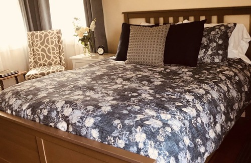 Healdsburg House | Bunkhouse at Side Road Farm charming one bedroom cottage