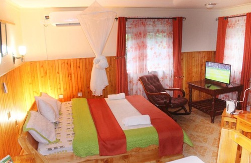 Kabale Hotel | Bunyonyi Safaris Resort