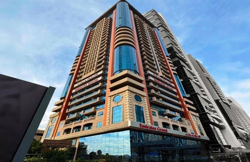 Trade Centre 1 House | Burj view stay near metro
