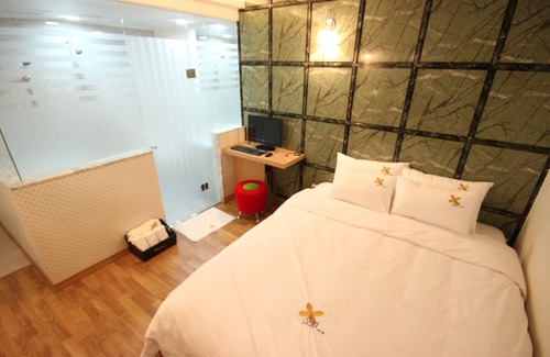 Saha Hotel | Busan Goejeong Guwol