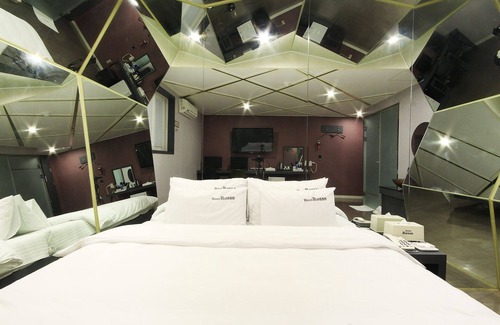Saha Hotel | Busan Goejeong Rosso