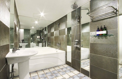 Saha Hotel | Busan Goejeong Rosso