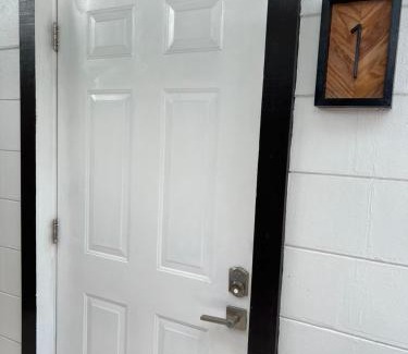 Sulphur Springs Apartment | Busch Gardens Bliss Suite -1