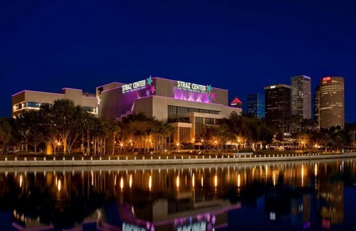 Temple Crest House | BUSCH GARDENS HIDDEN GEM 5 MINS FROM AMUSEMENT PARK.