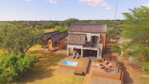 Leeupoort Villa | Bush Lodge Zebula 82 - 2 x 2B Chalets