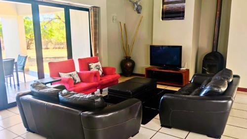 Leeupoort Villa | Bush Lodge Zebula 82 - 2 x 2B Chalets
