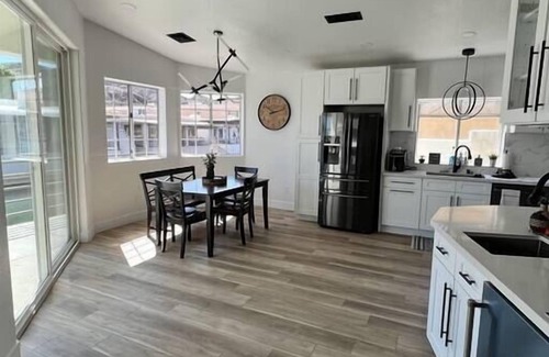 Parker Strip House | Bush Master Suite Sum